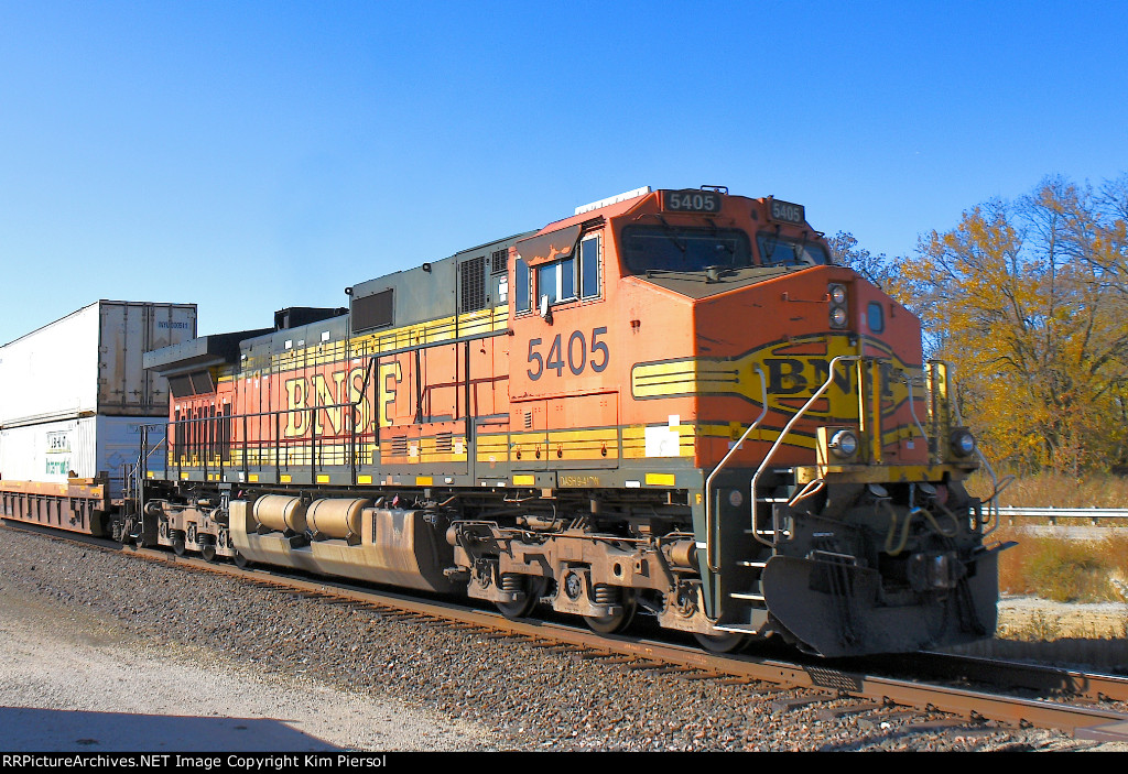 BNSF 5405 Pusher